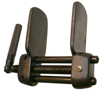 [159-J7680] Forged Disc Brake Pad Spreader